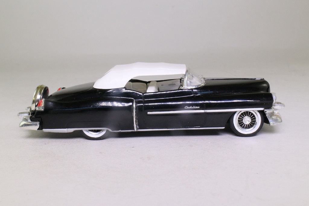 Matchbox Collectibles DYG13; 1953 Cadillac Eldorado Coupe